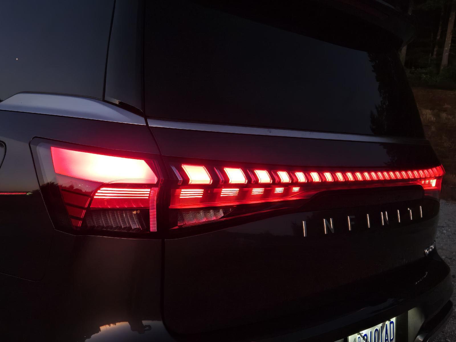2025 Infiniti QX80 Luxe photo 22