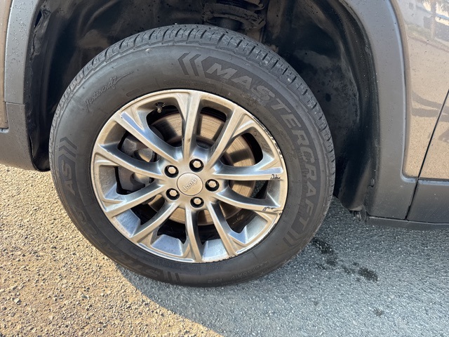 2019 Jeep Cherokee Latitude photo 7