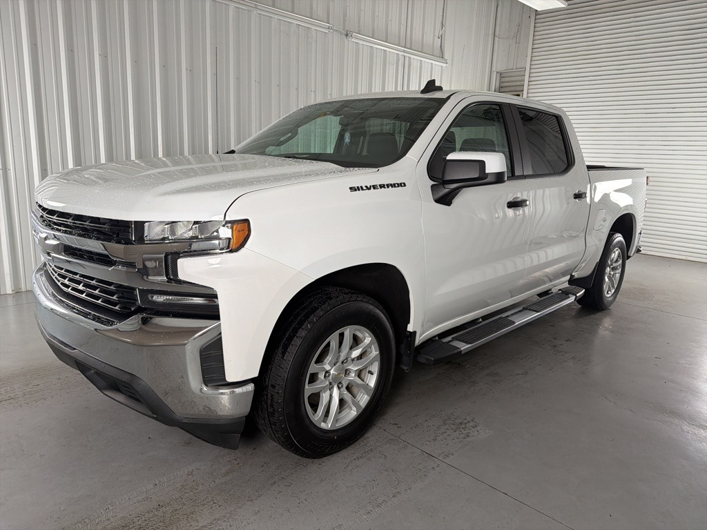 2020 Chevrolet Silverado 1500 LT photo 3