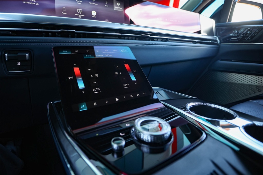 2025 Cadillac Escalade IQ Sport photo 29