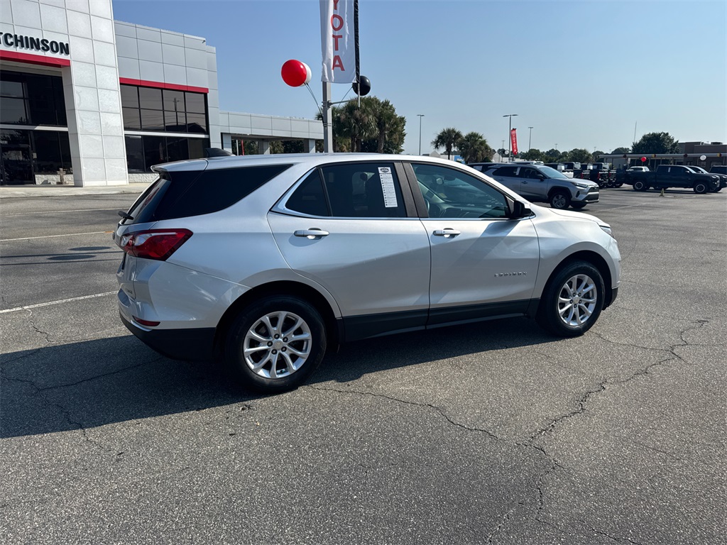 2021 Chevrolet Equinox LT photo 3