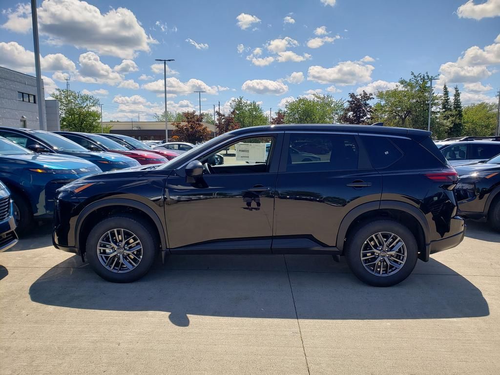 2026 Nissan Rogue S photo 3