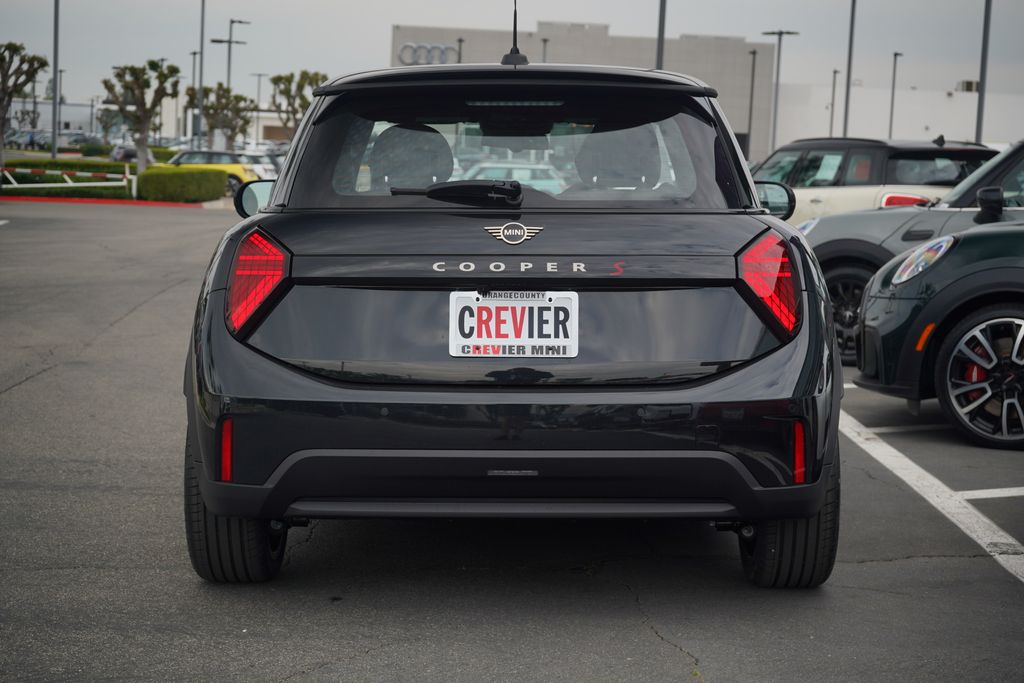 2026 Mini Cooper Hardtop S 2 Door Iconic photo 3