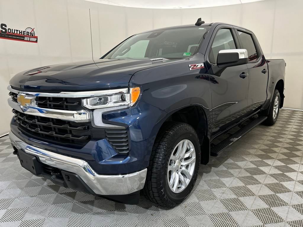 2023 Chevrolet Silverado LT's photo