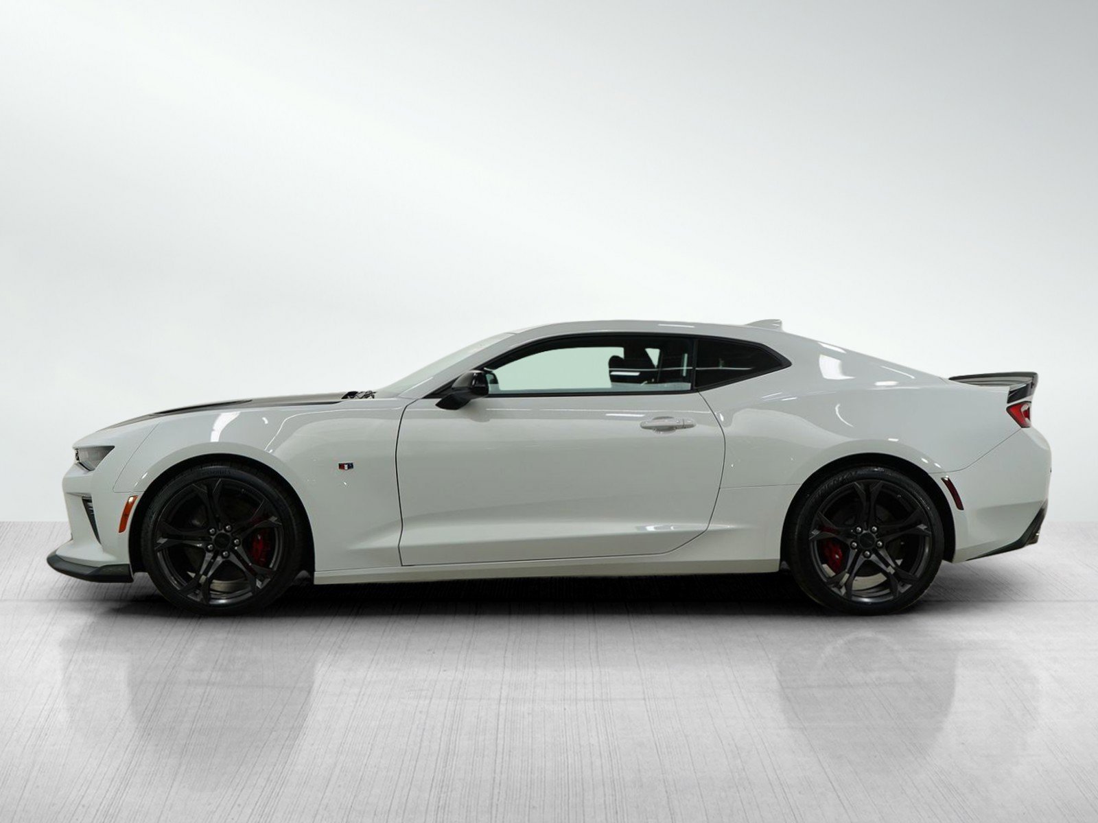 Used 2018 Chevrolet Camaro 1SS with VIN 1G1FE1R78J0186642 for sale in Wayzata, Minnesota