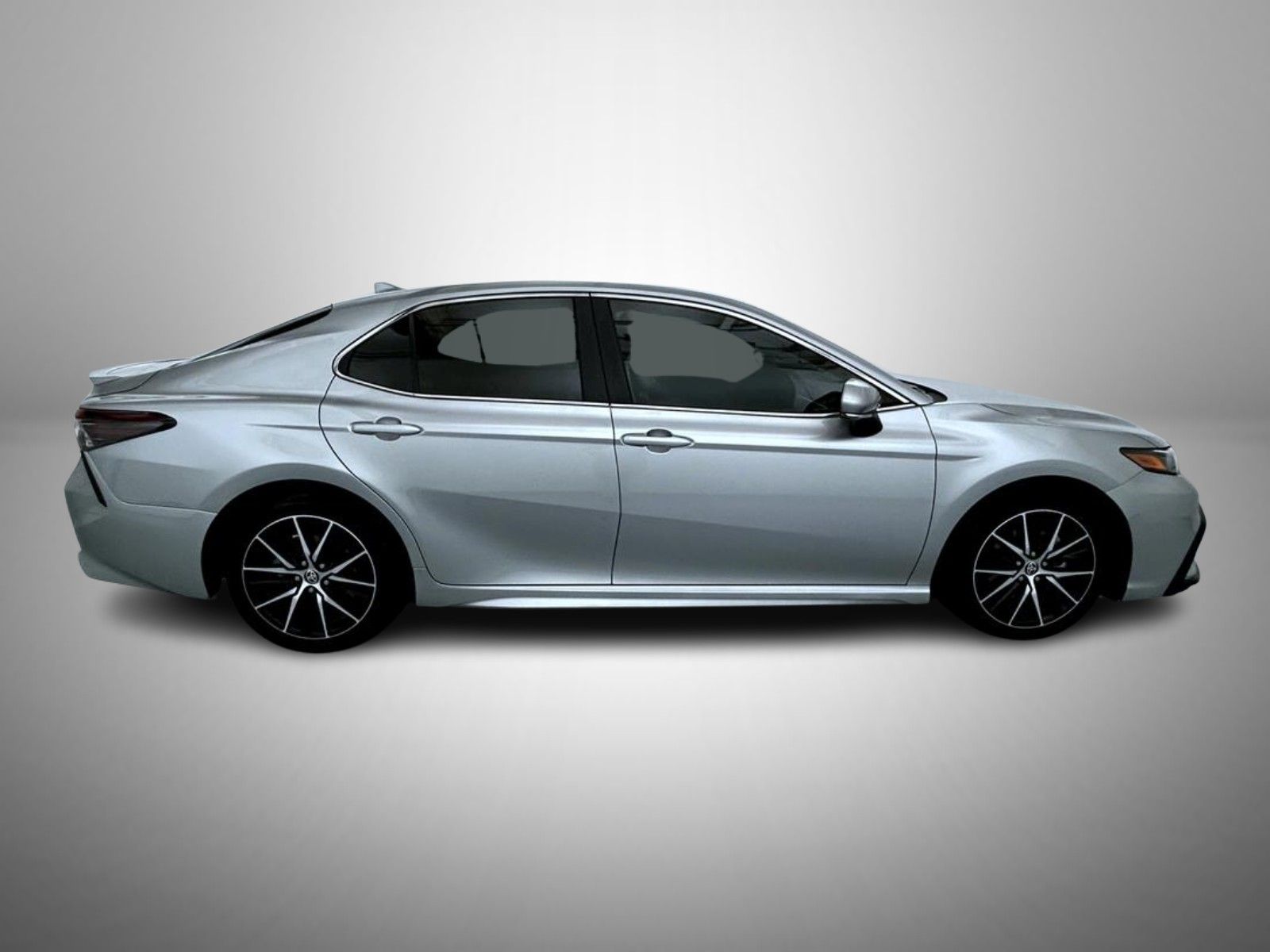 2023 Toyota Camry SE photo 4