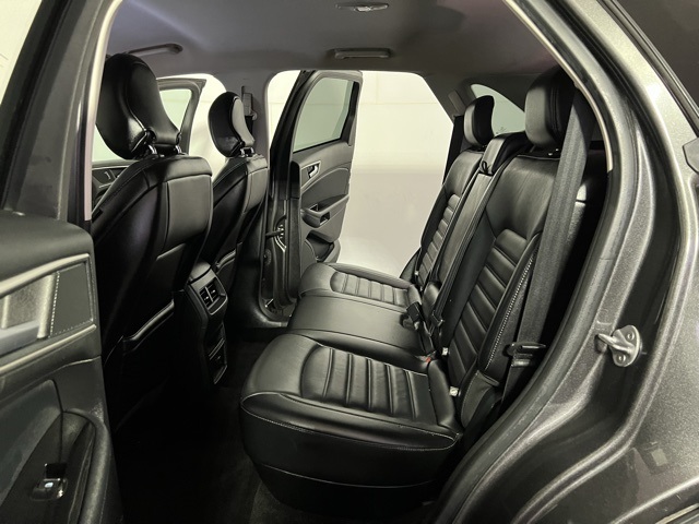 2018 Ford Edge SEL photo 22