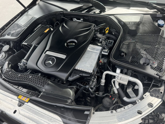2017 Mercedes Benz C 300 photo 4