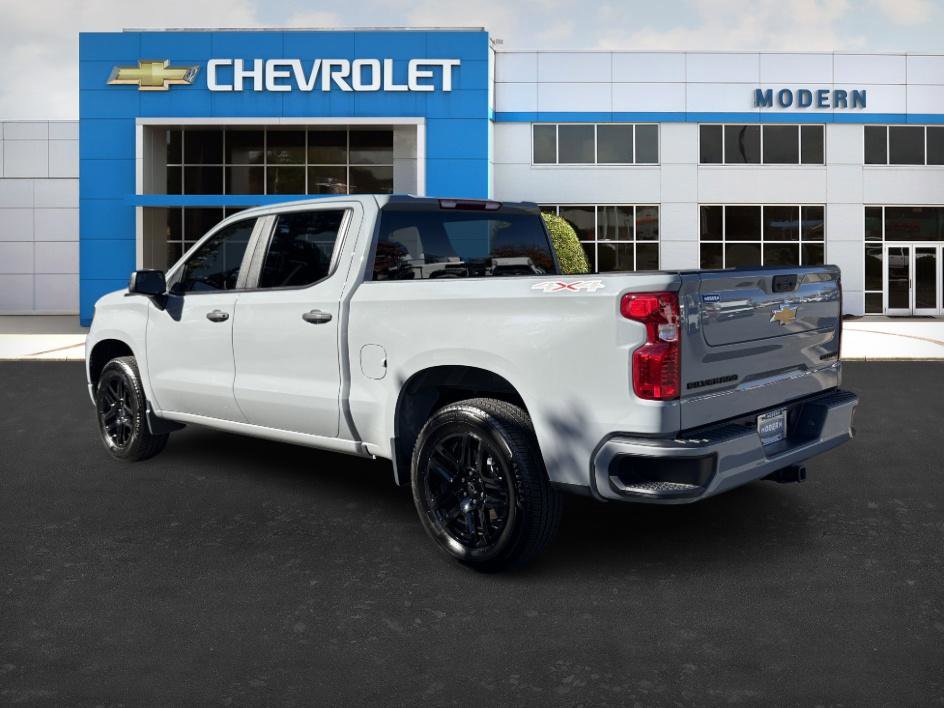 2025 Chevrolet Silverado 1500 Custom photo 3