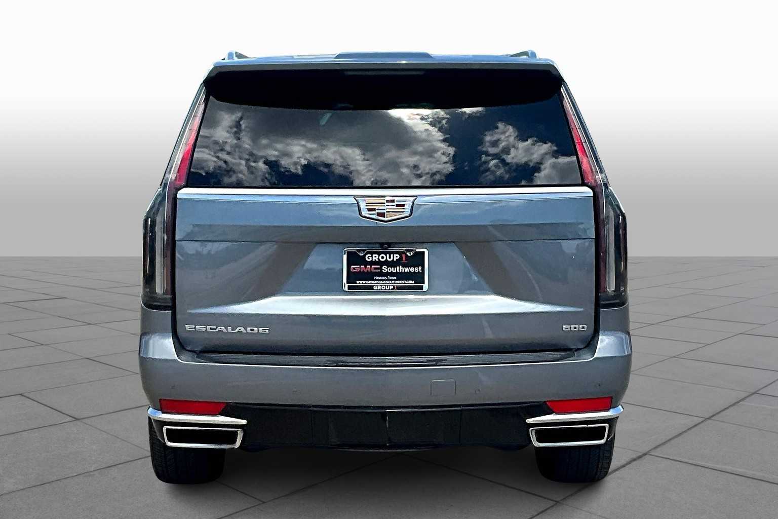 2021 Cadillac Escalade ESV Luxury photo 4