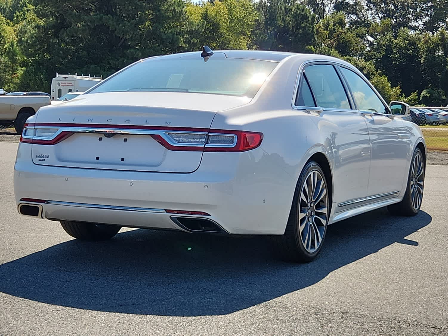 2019 Lincoln Continental Reserve photo 3