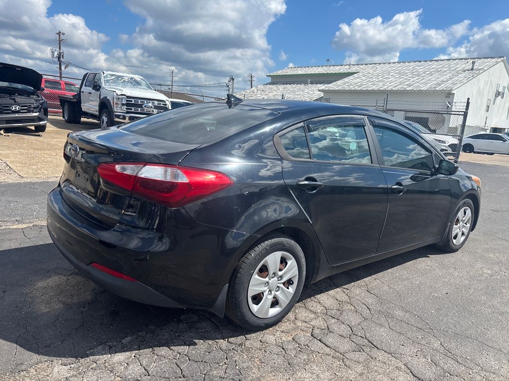2016 Kia Forte LX photo 4
