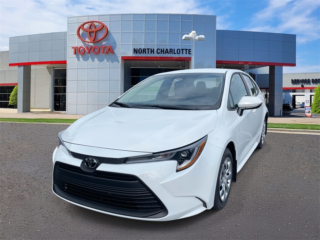 2025 Toyota Corolla LE photo 3