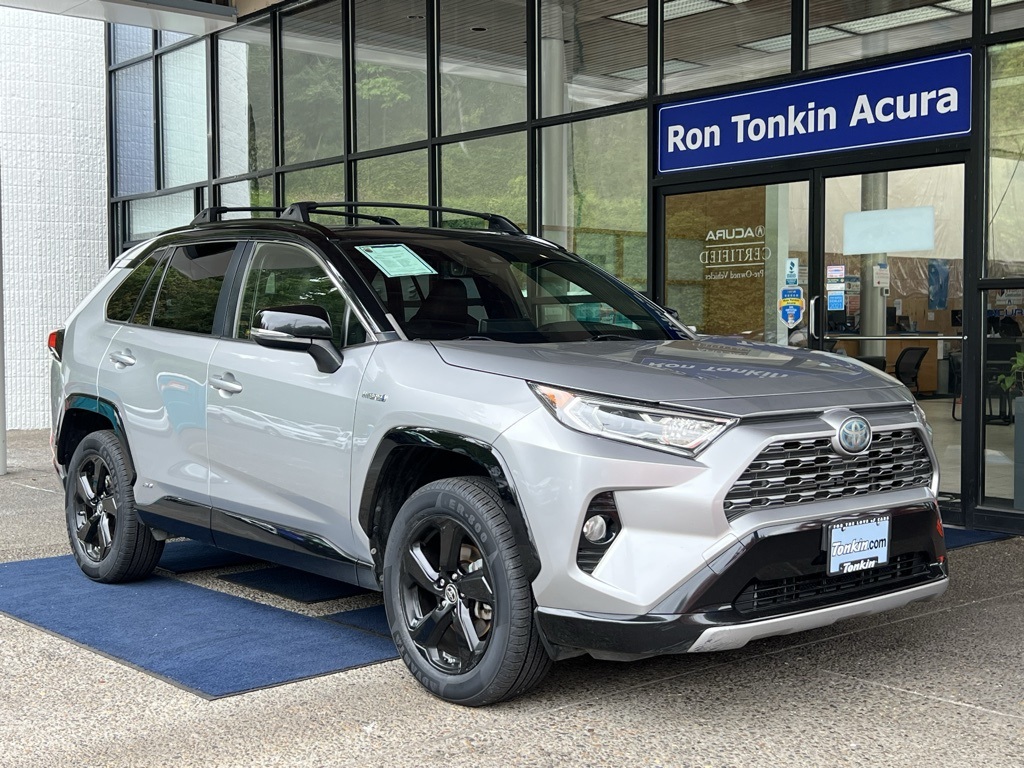2019 Toyota RAV4 Hybrid XSE photo 2