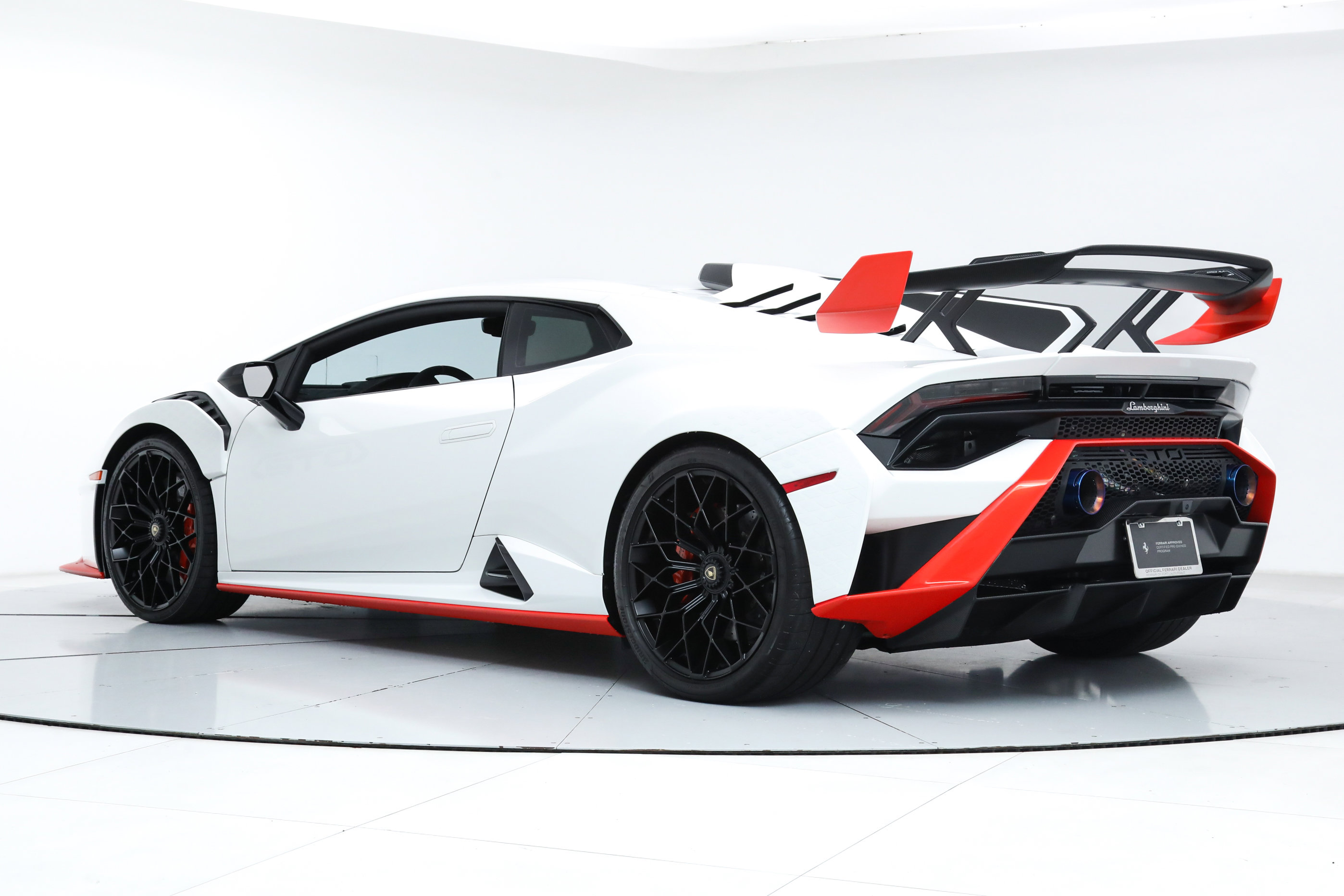 2022 Lamborghini Huracan STO photo 2