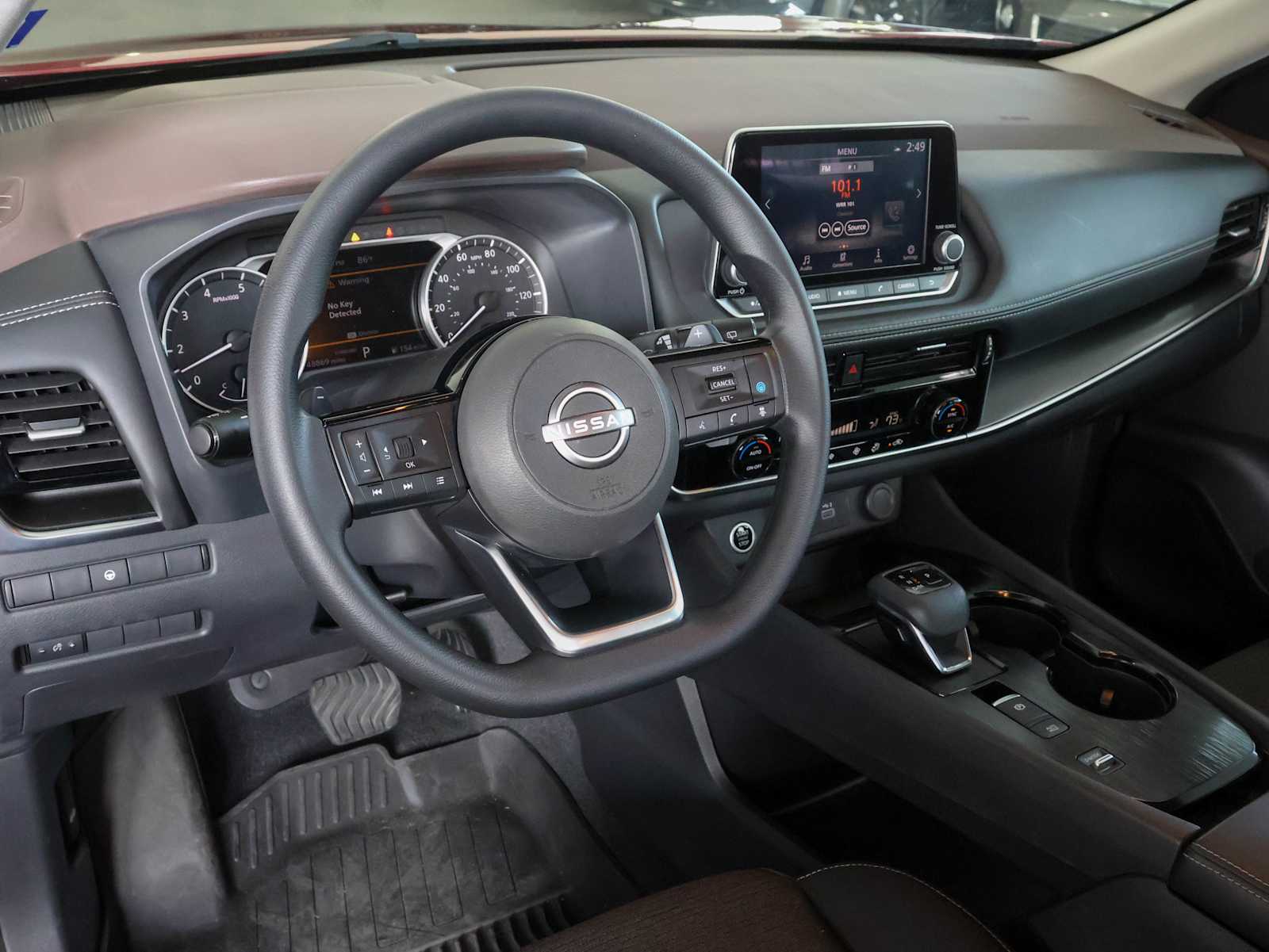 2023 Nissan Rogue SV photo 2