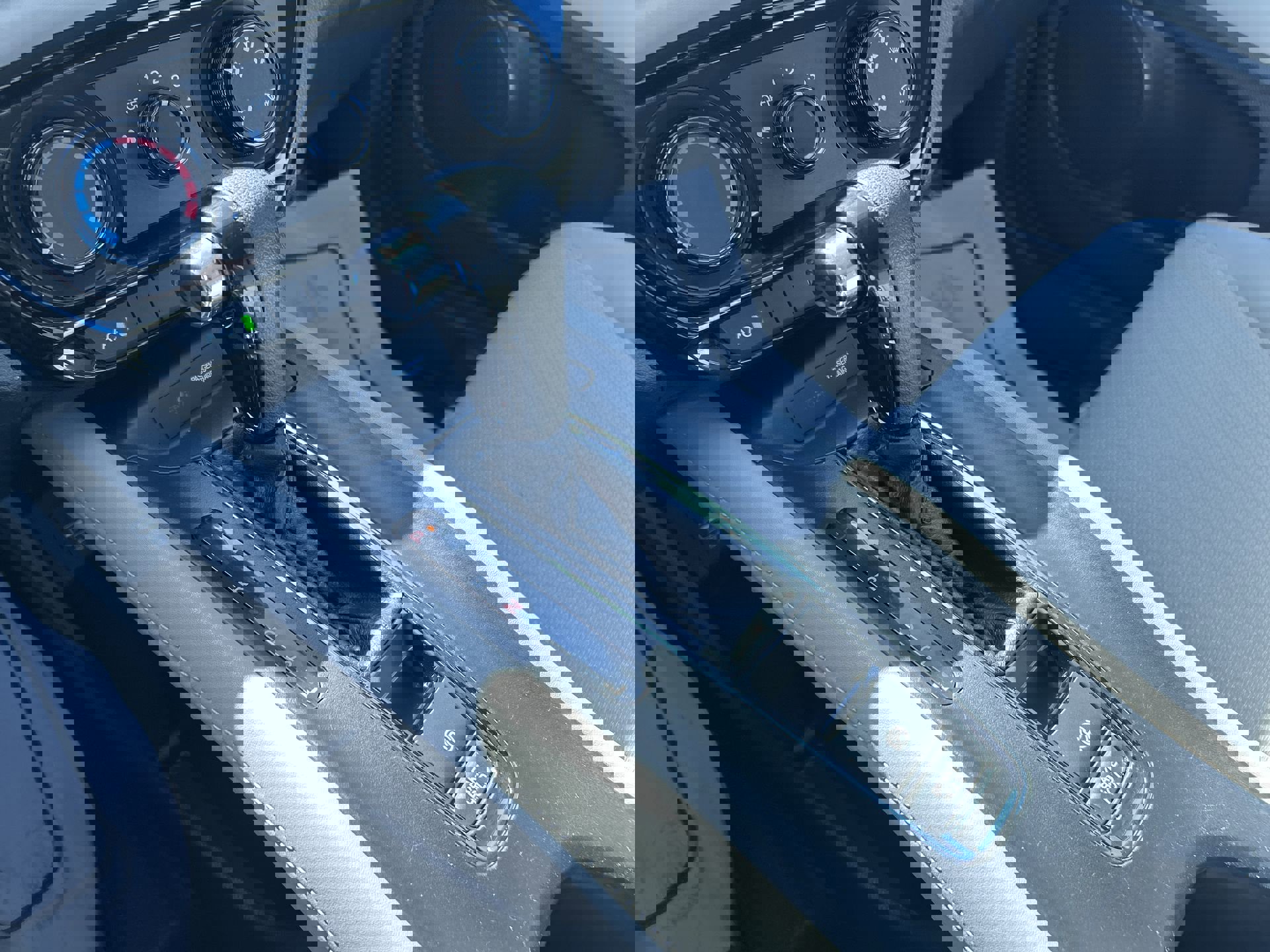 2022 Honda HR-V LX photo 19