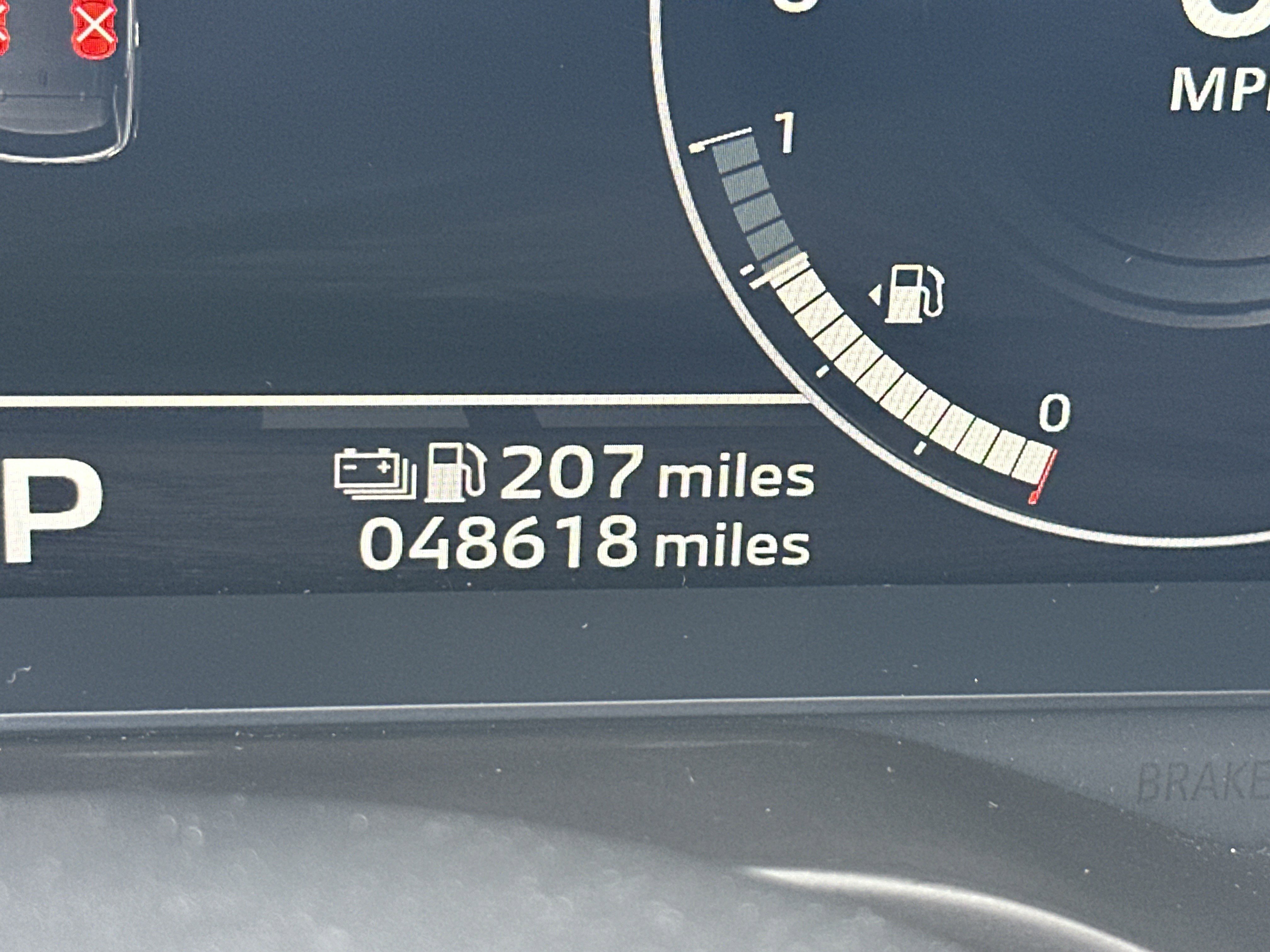 2023 Mitsubishi Outlander SEL PHEV photo 2
