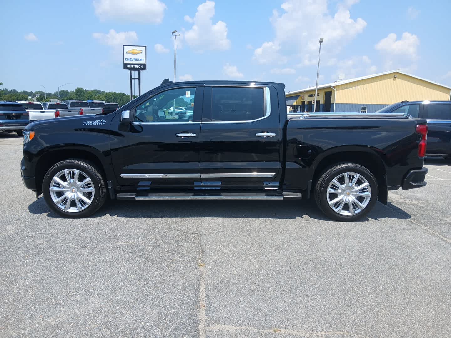 2024 Chevrolet Silverado 1500 High Country photo 2