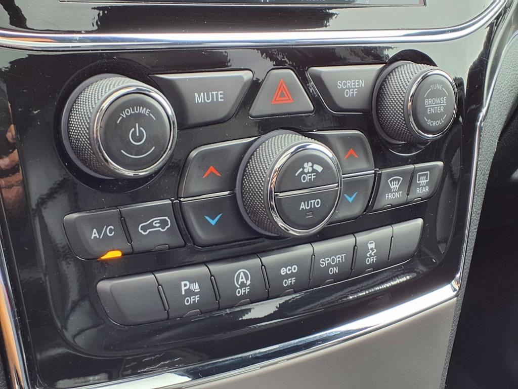 2022 Jeep Cherokee Limited photo 11