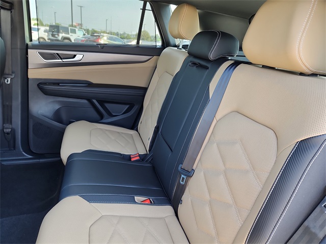 2026 Volkswagen Atlas Cross Sport SE Technology photo 13