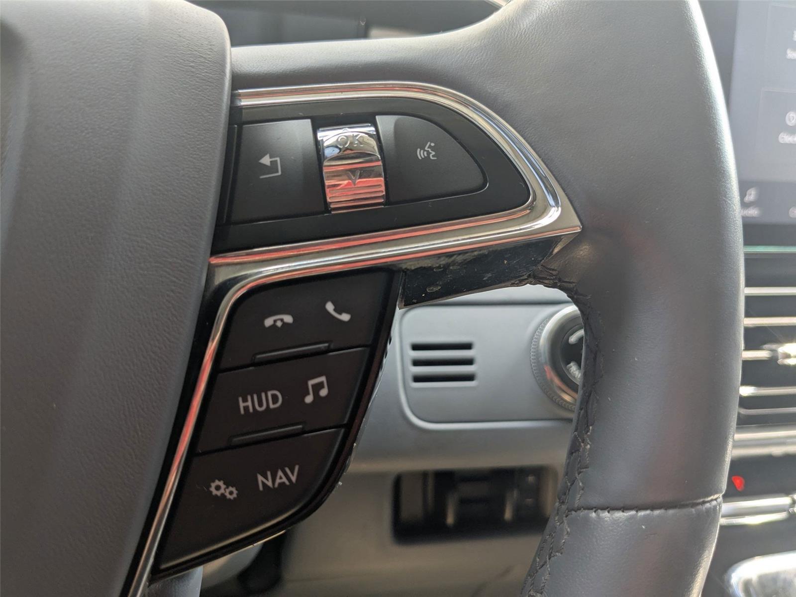 2020 Lincoln Navigator Black Label photo 18