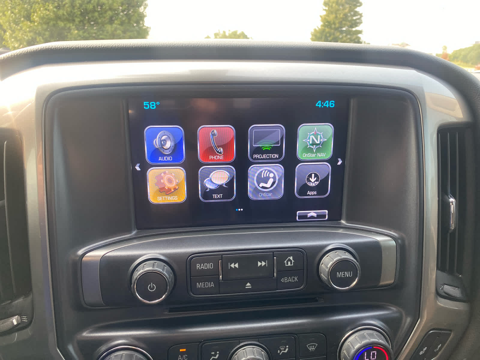 2018 Chevrolet Silverado 1500 LT photo 19