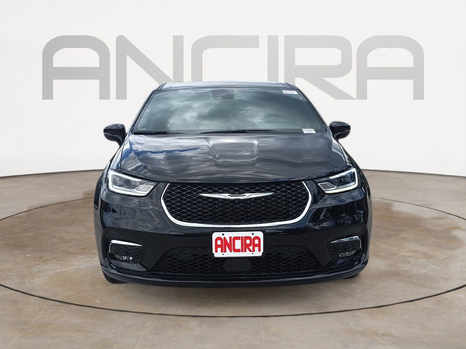 2026 Chrysler Pacifica photo 4