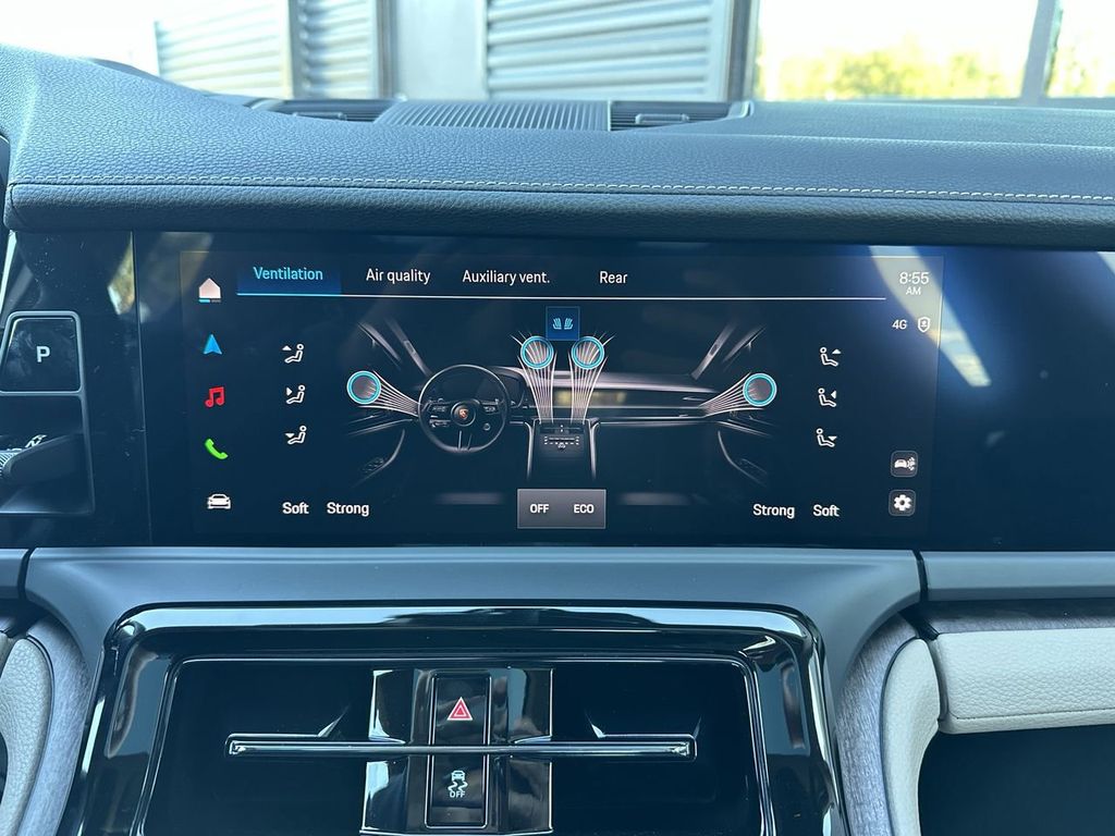 2025 Porsche Panamera Base photo 22