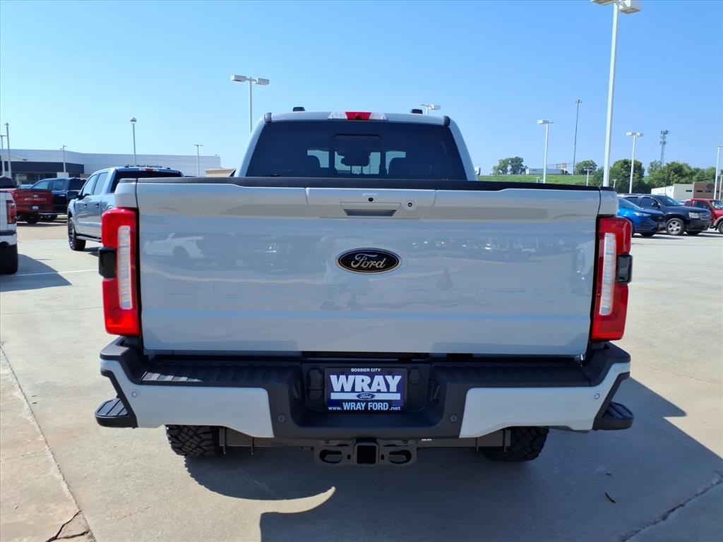 2026 Ford F-250 Lariat photo 2