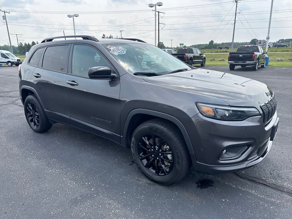 2023 Jeep Cherokee Altitude photo 3