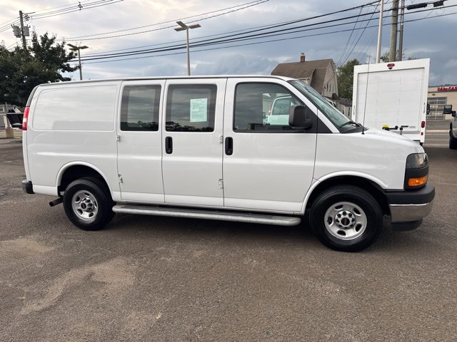 2023 Gmc Savana Cargo 2500 photo 2
