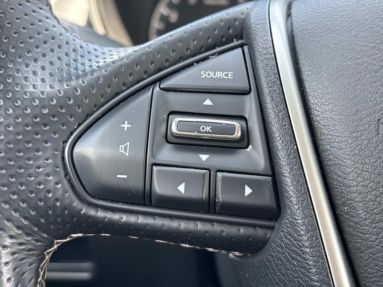 2023 Nissan Maxima SV photo 8