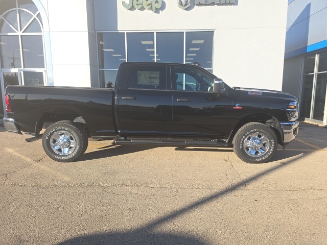2025 Ram 2500 Tradesman photo 3