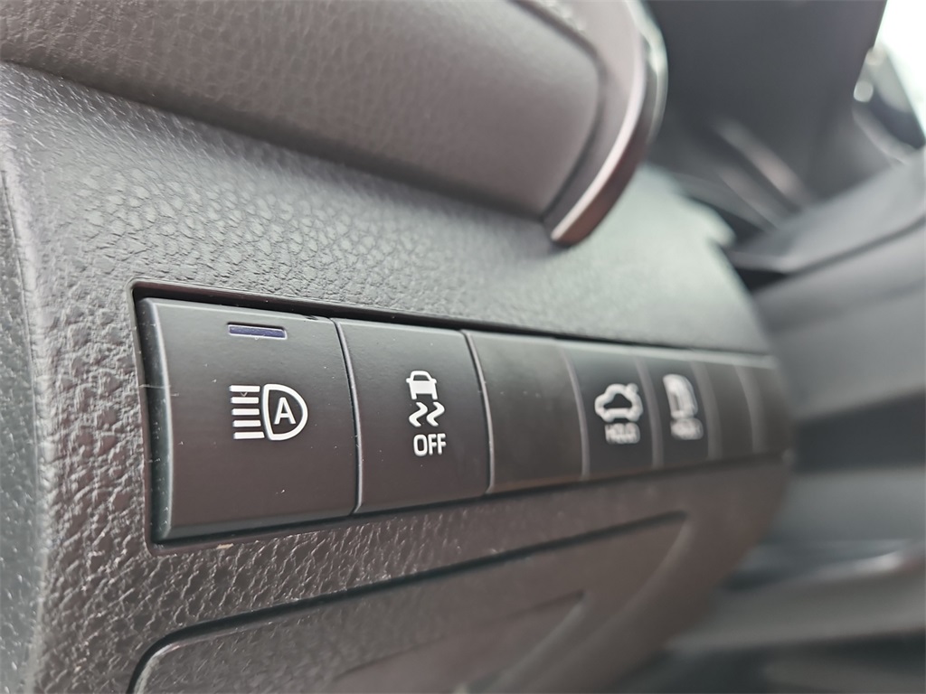 2023 Toyota Camry SE photo 21