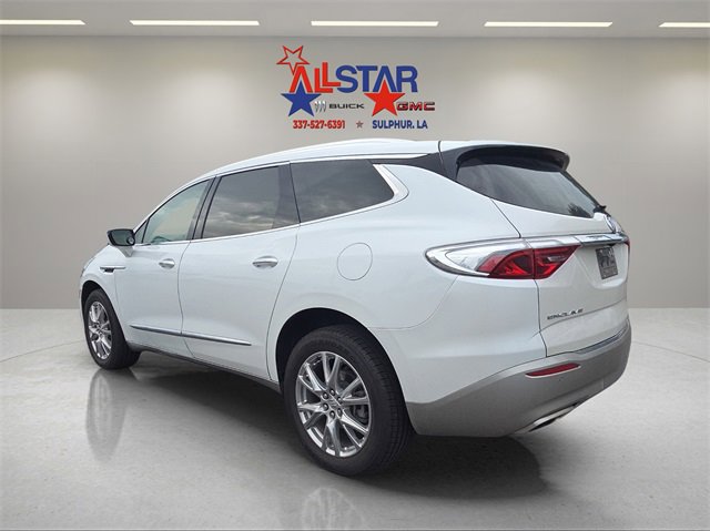 2023 Buick Enclave Essence photo 3