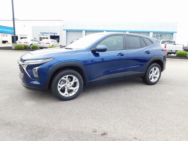 2024 Chevrolet Trax LS photo 7