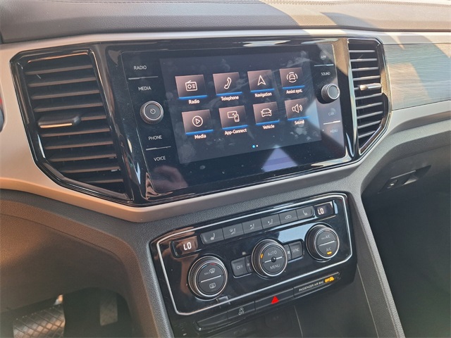 2023 Volkswagen Atlas Cross Sport SE Technology photo 14