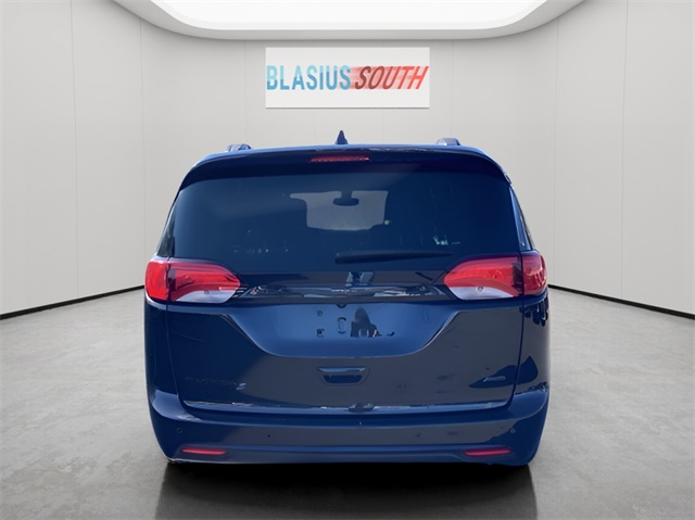 2020 Chrysler Pacifica Touring L photo 4