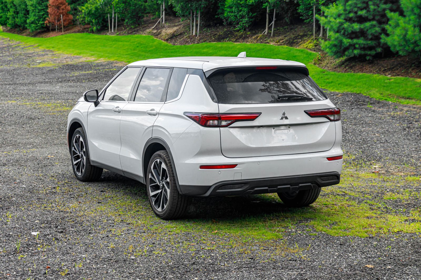 2022 Mitsubishi Outlander ES photo 6