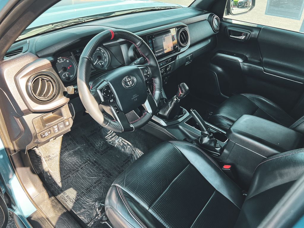 2018 Toyota Tacoma V6 photo 27