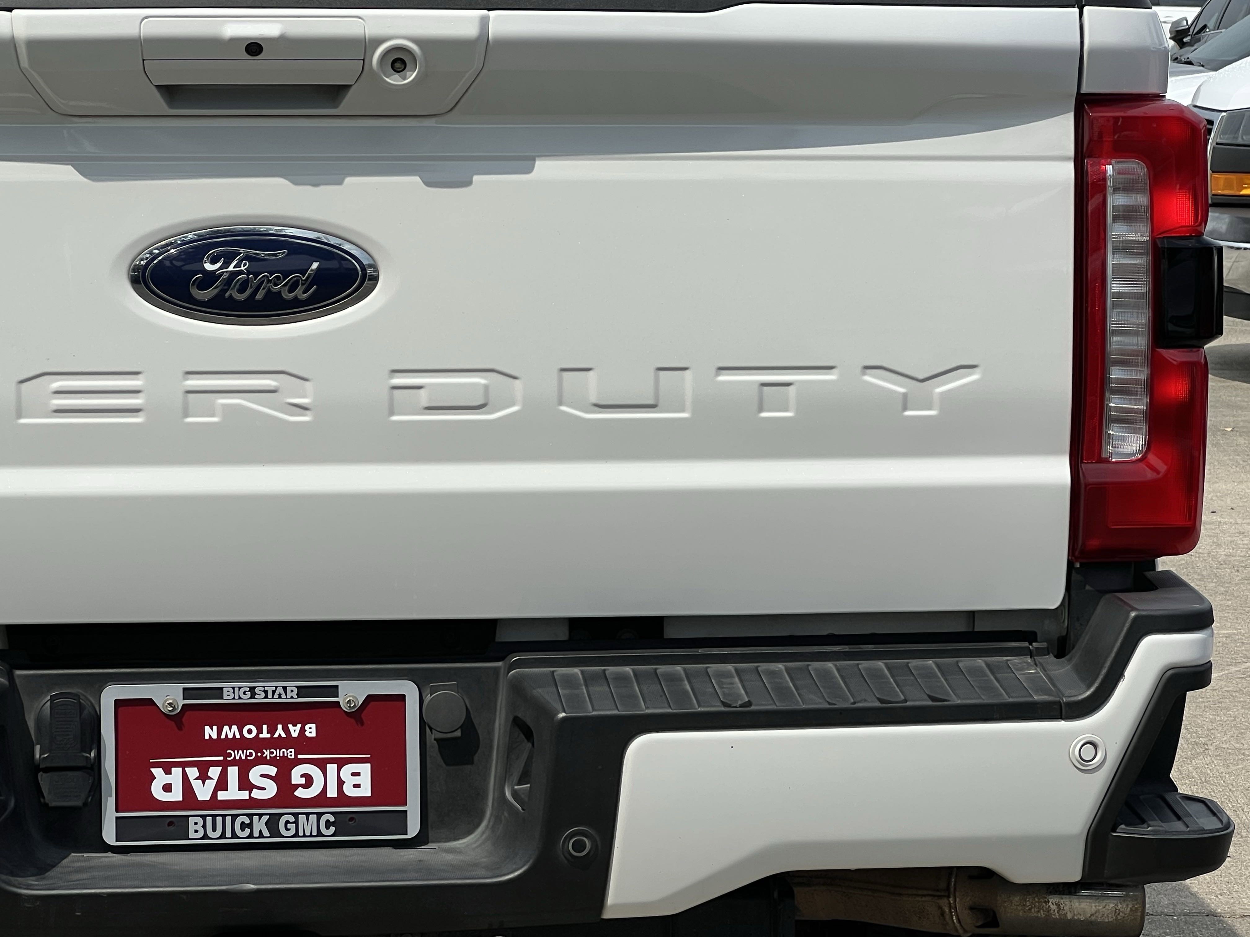 2023 Ford F-250 Lariat photo 4