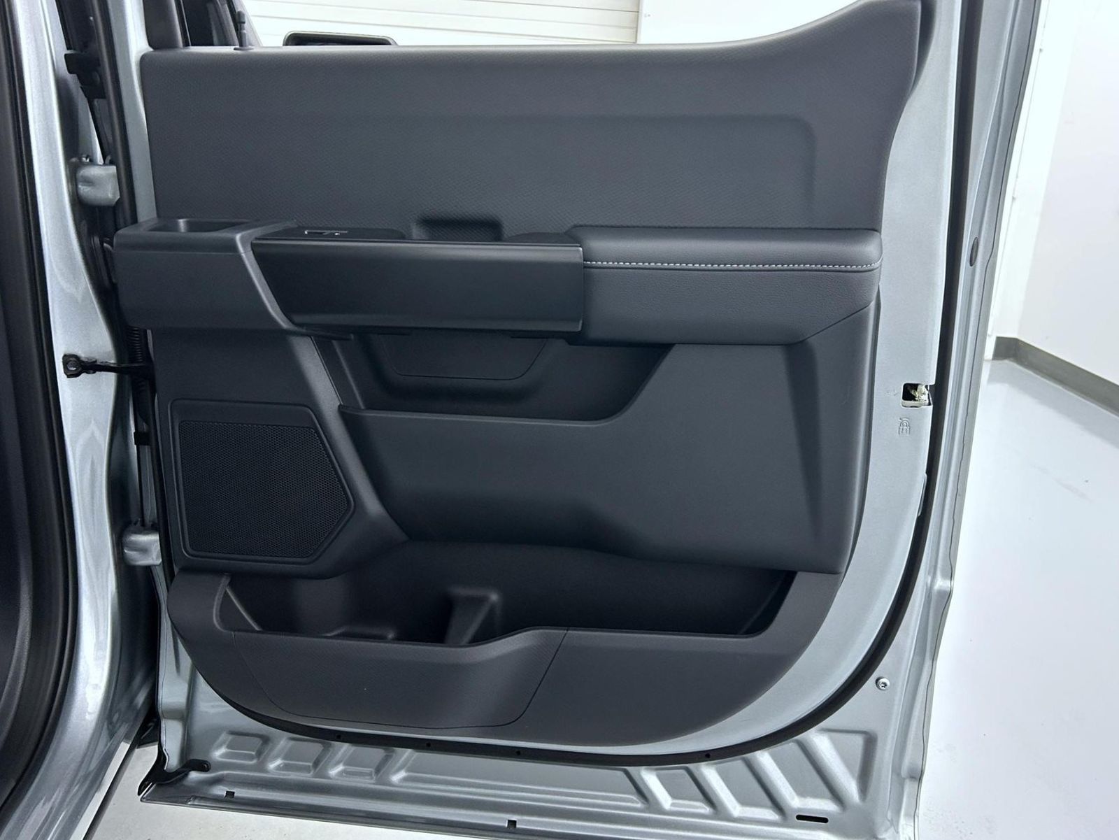 2025 Ford F-150 STX photo 17