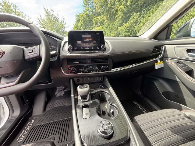 2026 Nissan Rogue SV photo 16
