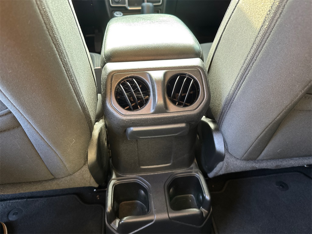 2022 Jeep Gladiator Sport photo 20