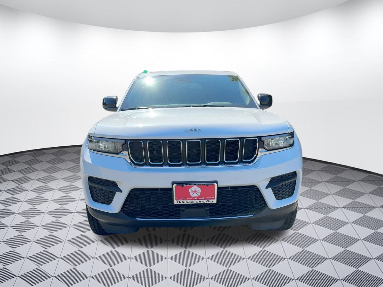 2025 Jeep Grand Cherokee Laredo photo 5