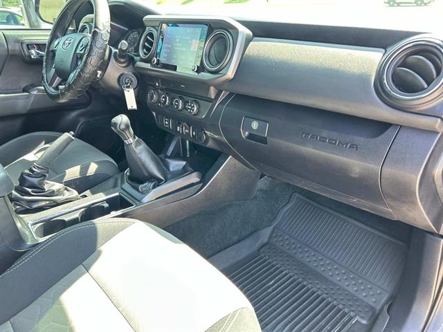 2020 Toyota Tacoma SR V6 photo 18