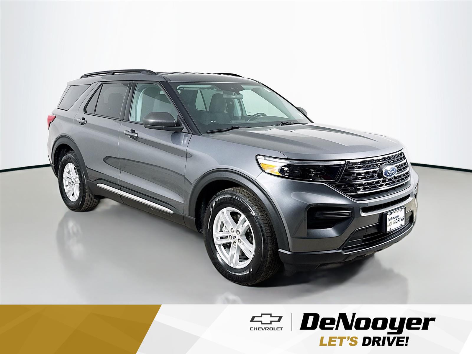 2022 Ford Explorer XLT's photo