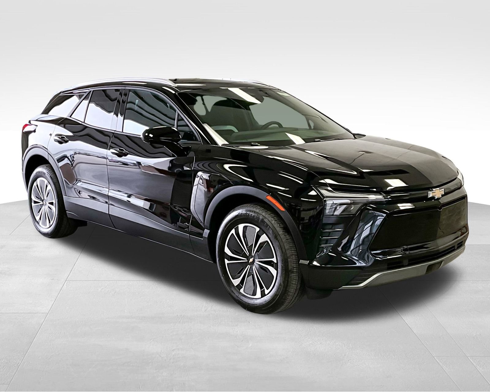 2025 Chevrolet Blazer EV photo 3