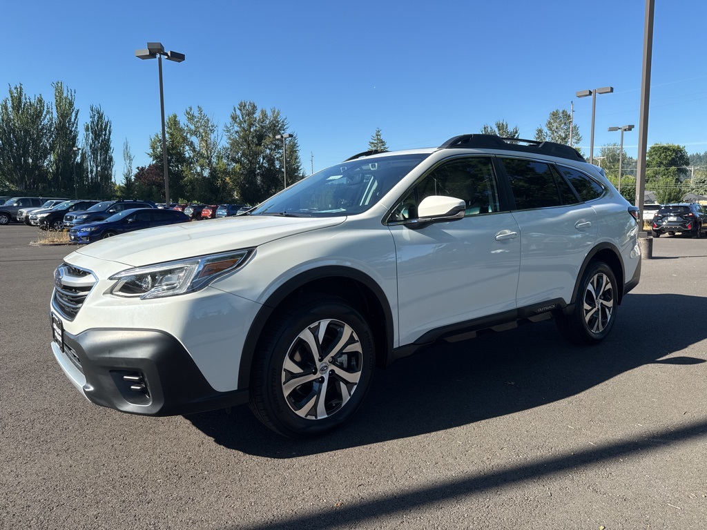 2022 Subaru Outback Limited XT photo 3